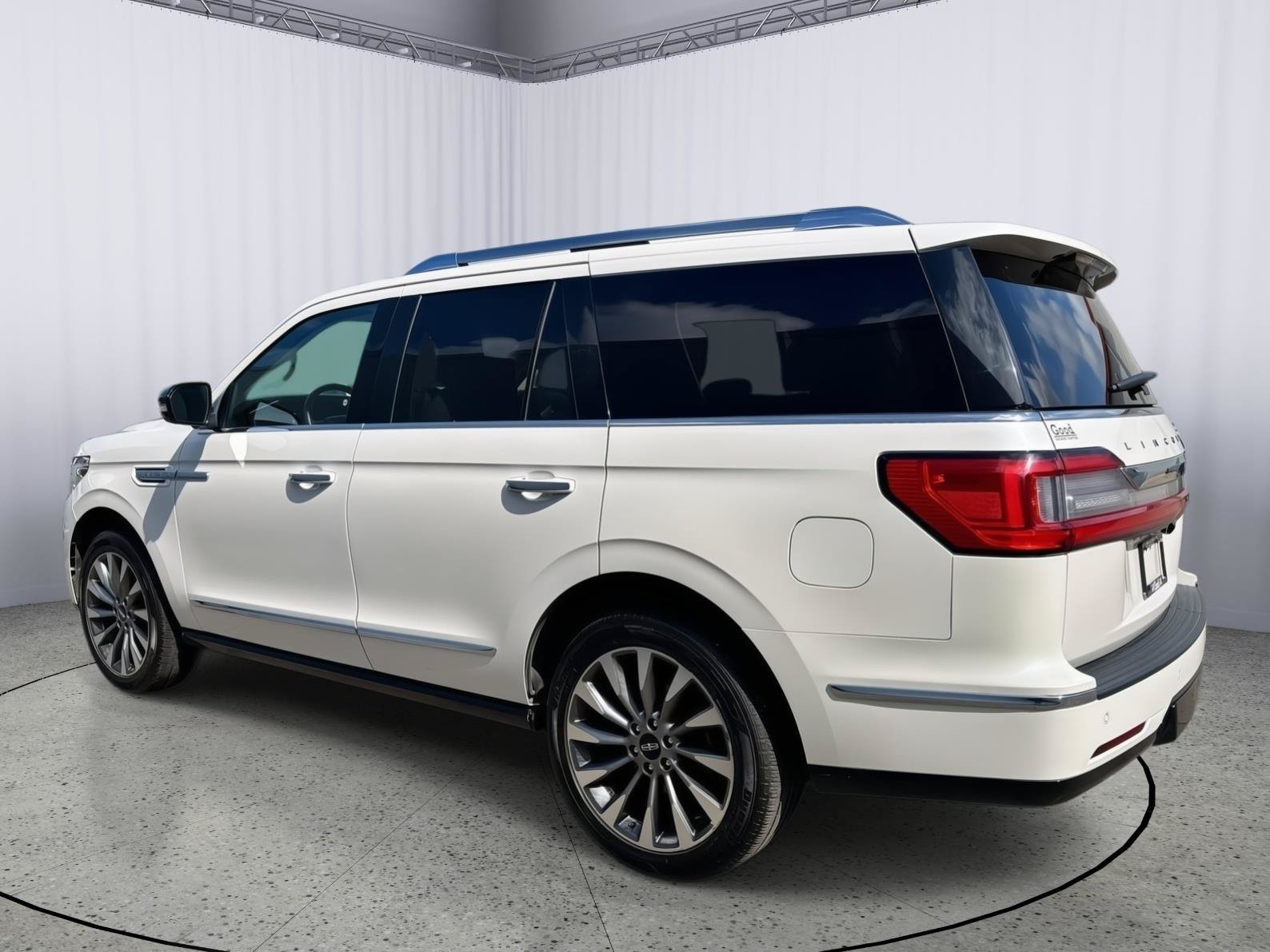 Used 2018 Lincoln Navigator Select AWD/4WD image 10