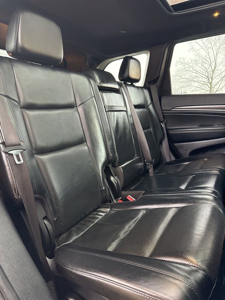 Used 2021 Jeep Grand Cherokee Limited w/ Luxury Group II image 26