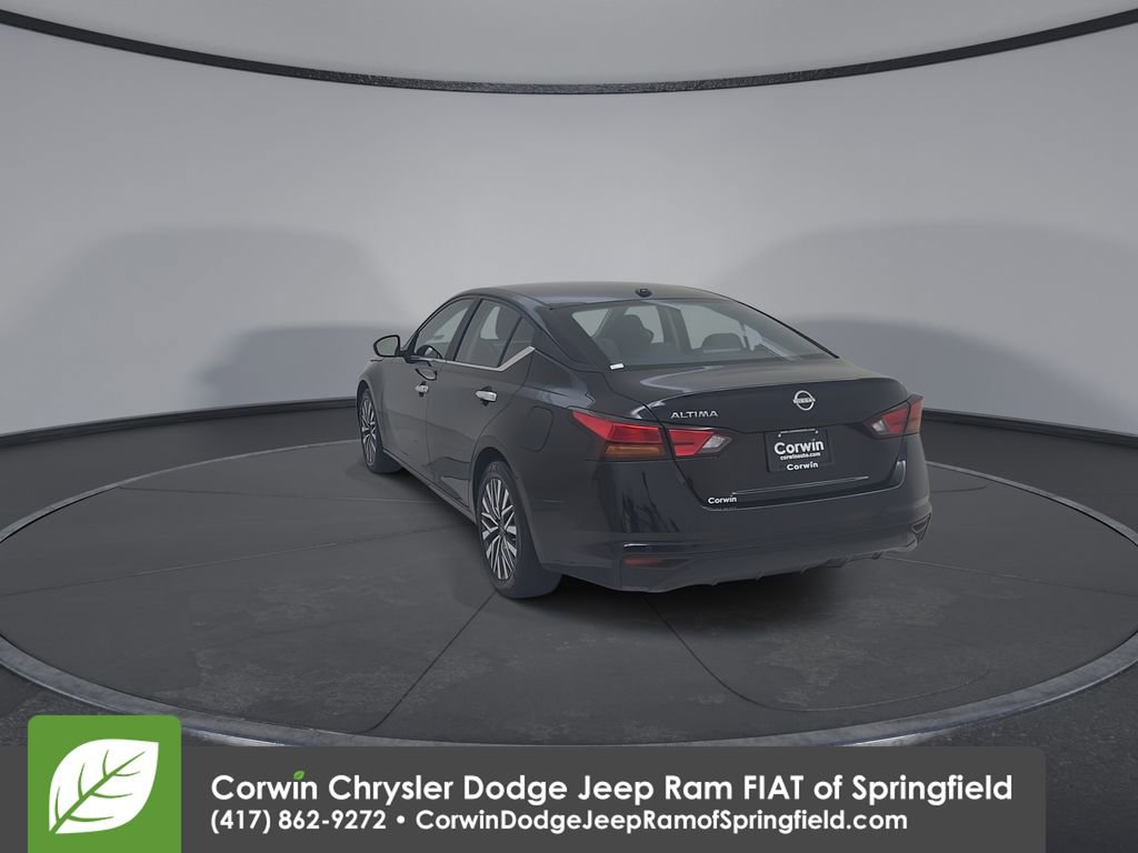 Used 2025 Nissan Altima 2.5 SV image 13