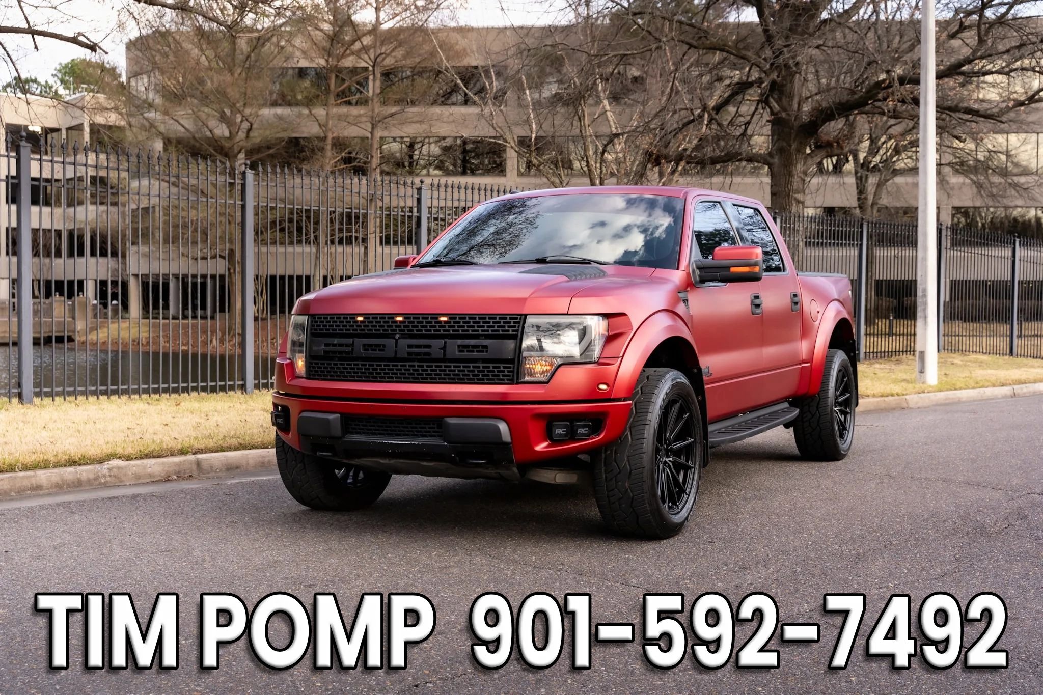 Used 2014 Ford F150 Raptor w/ Equipment Group 801A Luxury image 2