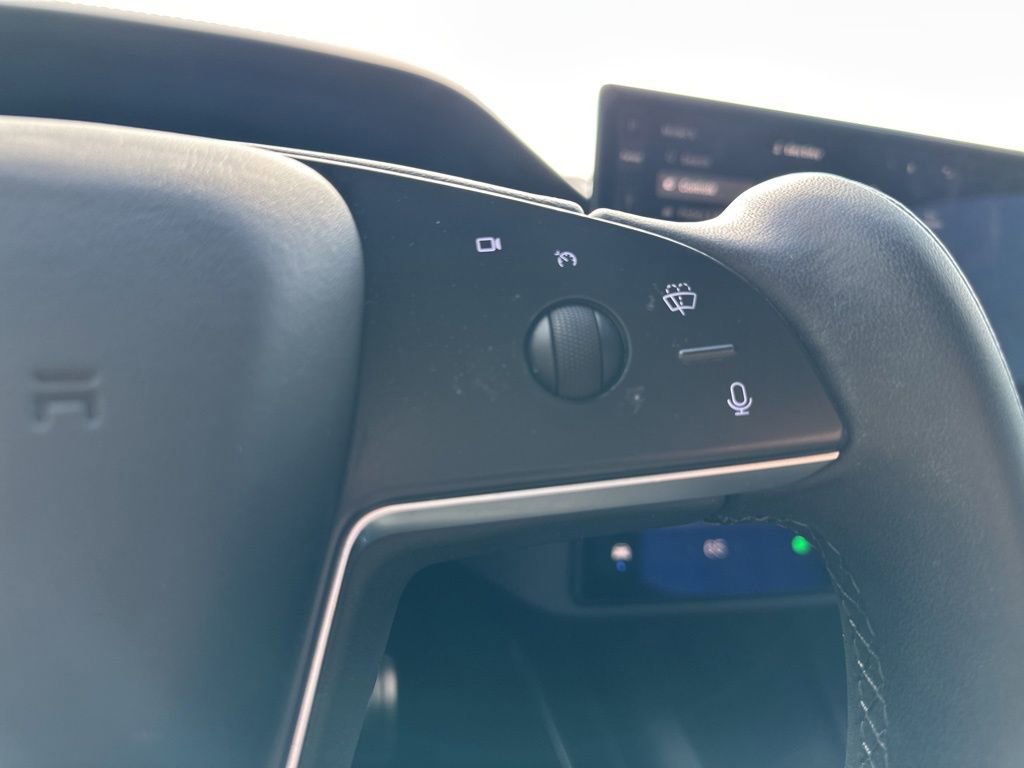 Used 2022 Tesla Model S image 23