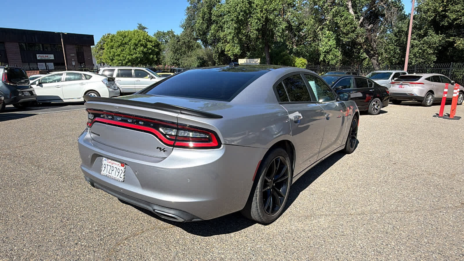 Used 2016 Dodge Charger R/T w/ Plus Group RWD image 5