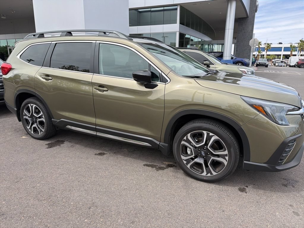Used 2025 Subaru Ascent Limited w/ Popular Package #1 AWD/4WD image 32