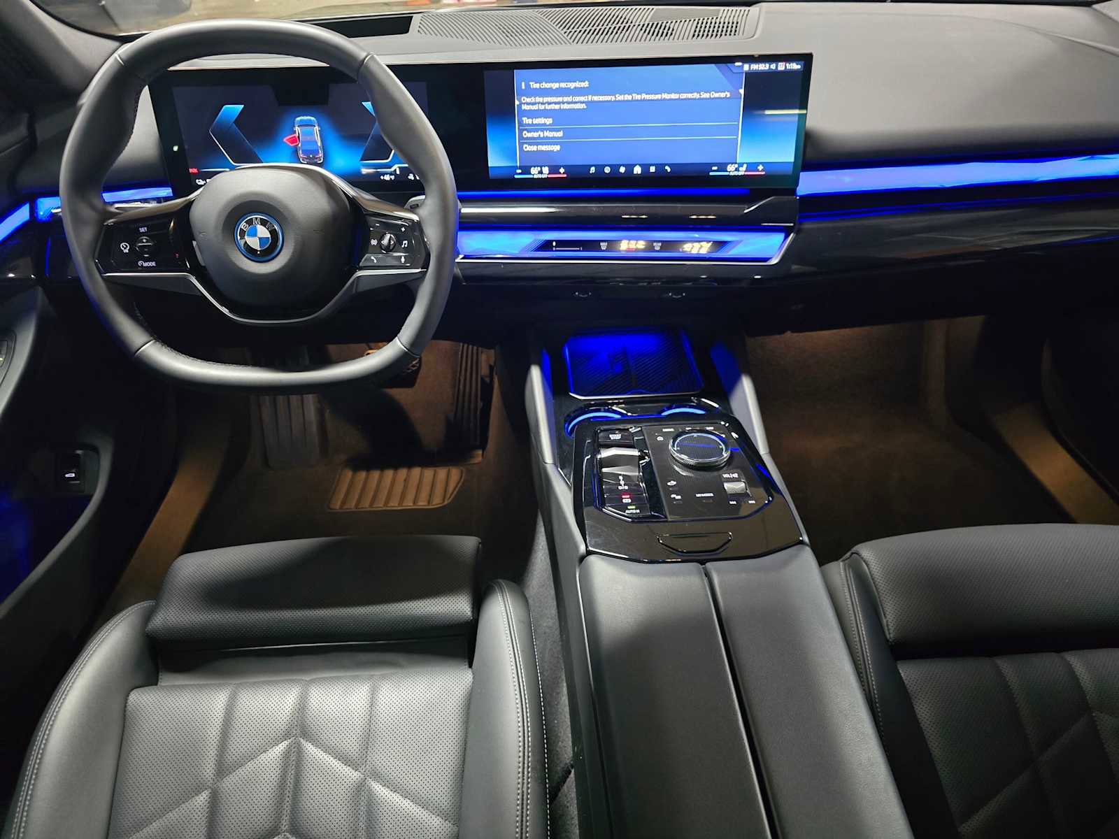 Used 2025 BMW i5 xDrive40 w/ Premium Package image 19