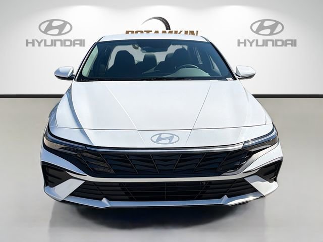 New 2026 Hyundai Elantra Blue video 2