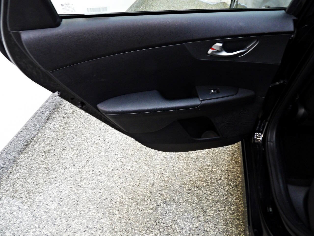 Used 2021 Kia Forte LXS image 8