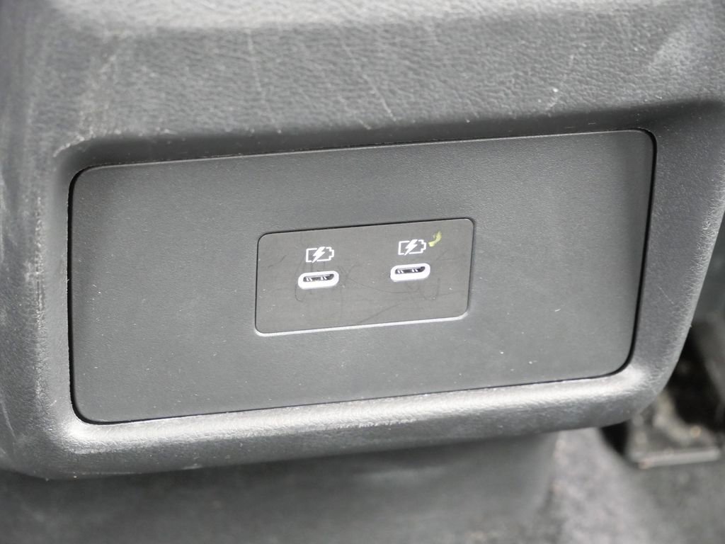 Used 2025 Nissan Rogue SV AWD/4WD image 33