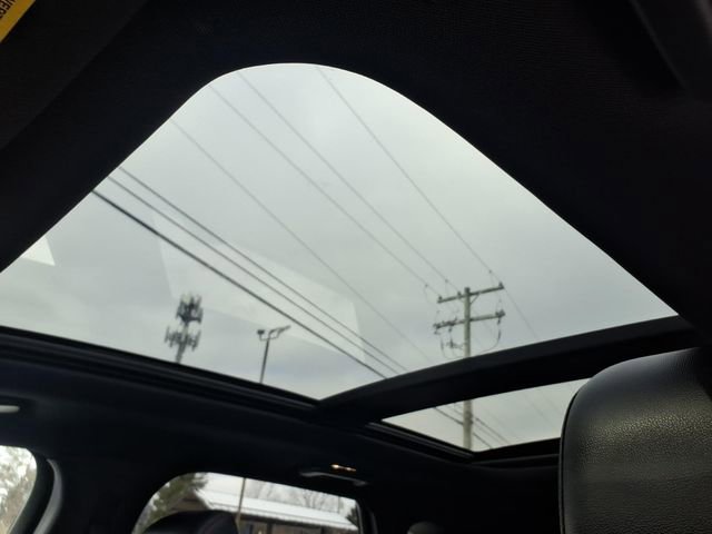 Used 2024 Ford Edge ST-Line image 16