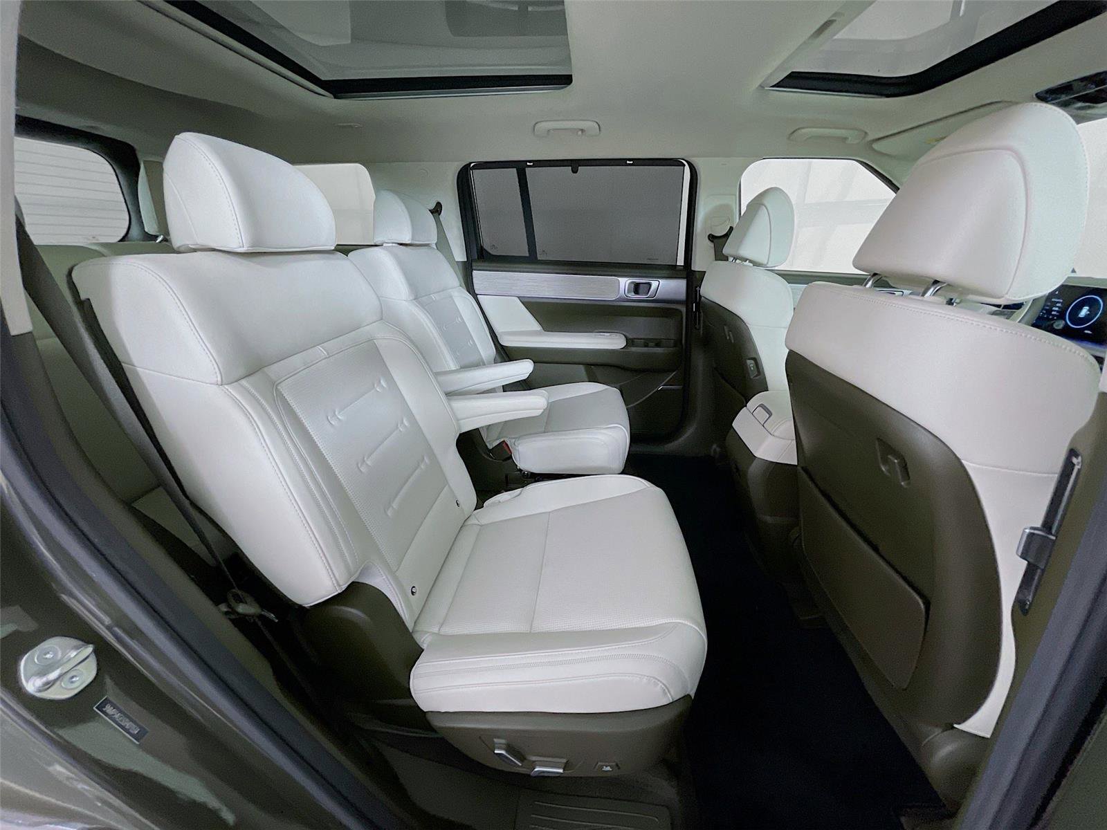 Used 2025 Hyundai Santa Fe Calligraphy image 33