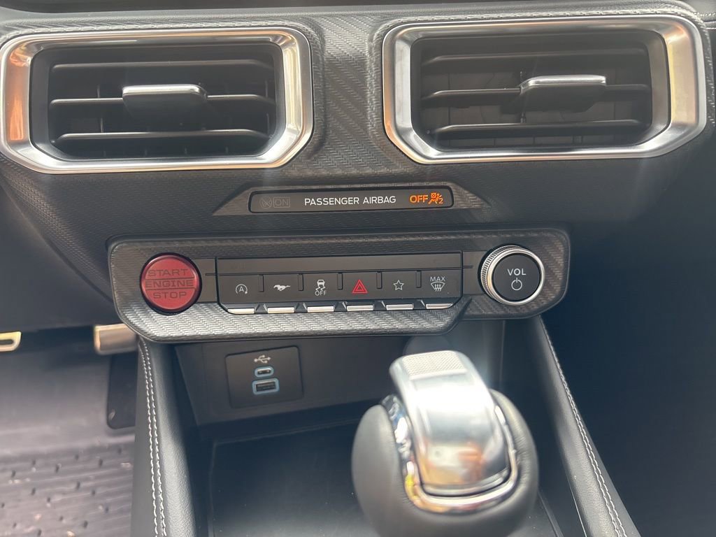 Used 2025 Ford Mustang GT Premium RWD image 32