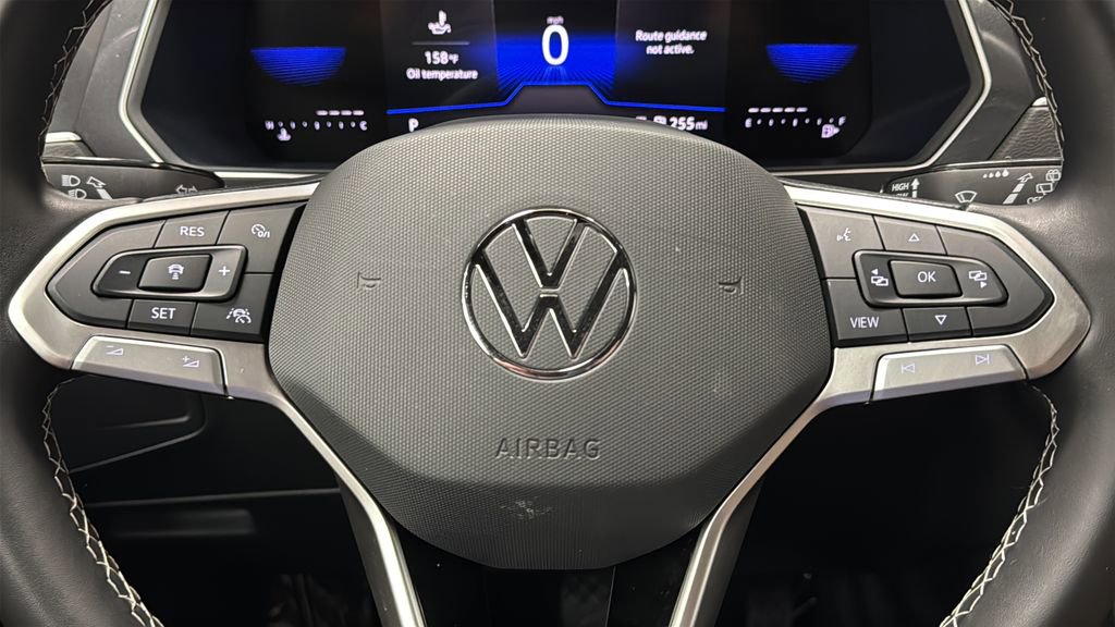 Used 2024 Volkswagen Tiguan SE AWD/4WD image 16