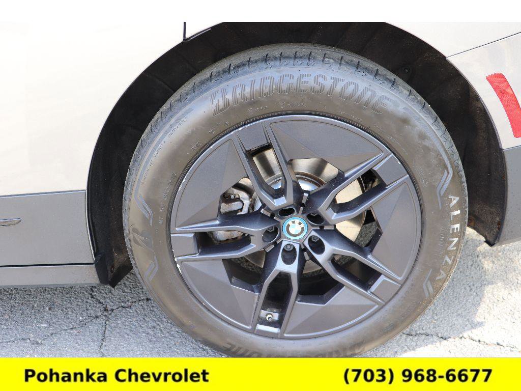 Used 2024 BMW iX xDrive50 image 28