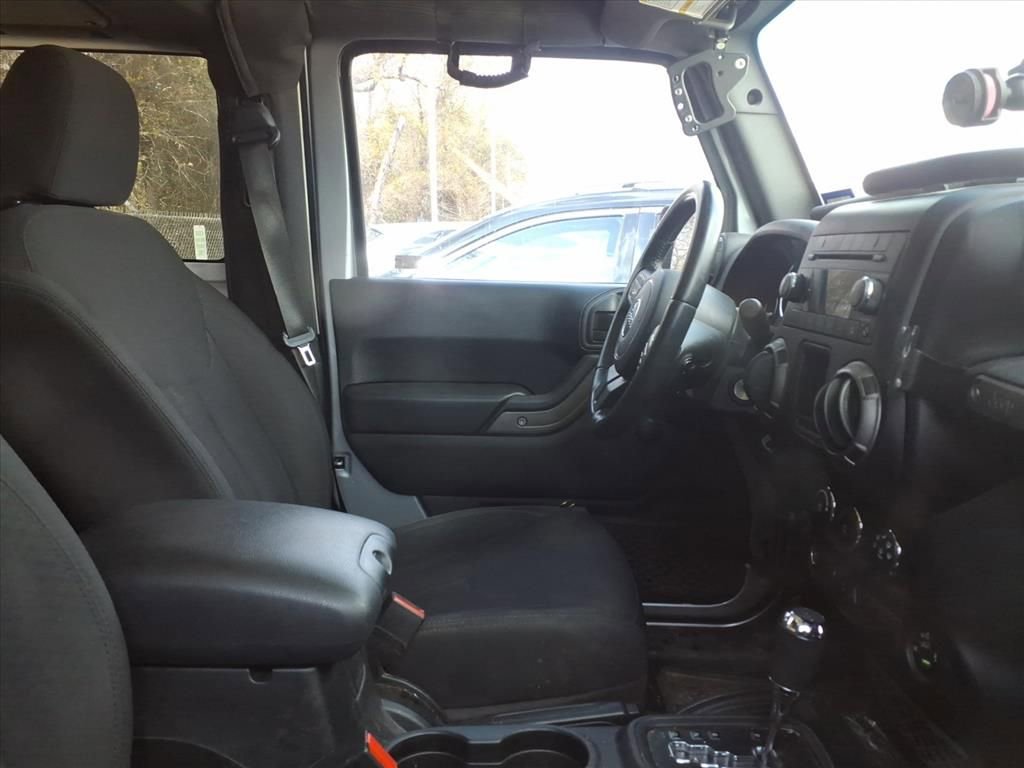 Used 2018 Jeep Wrangler Sport image 10