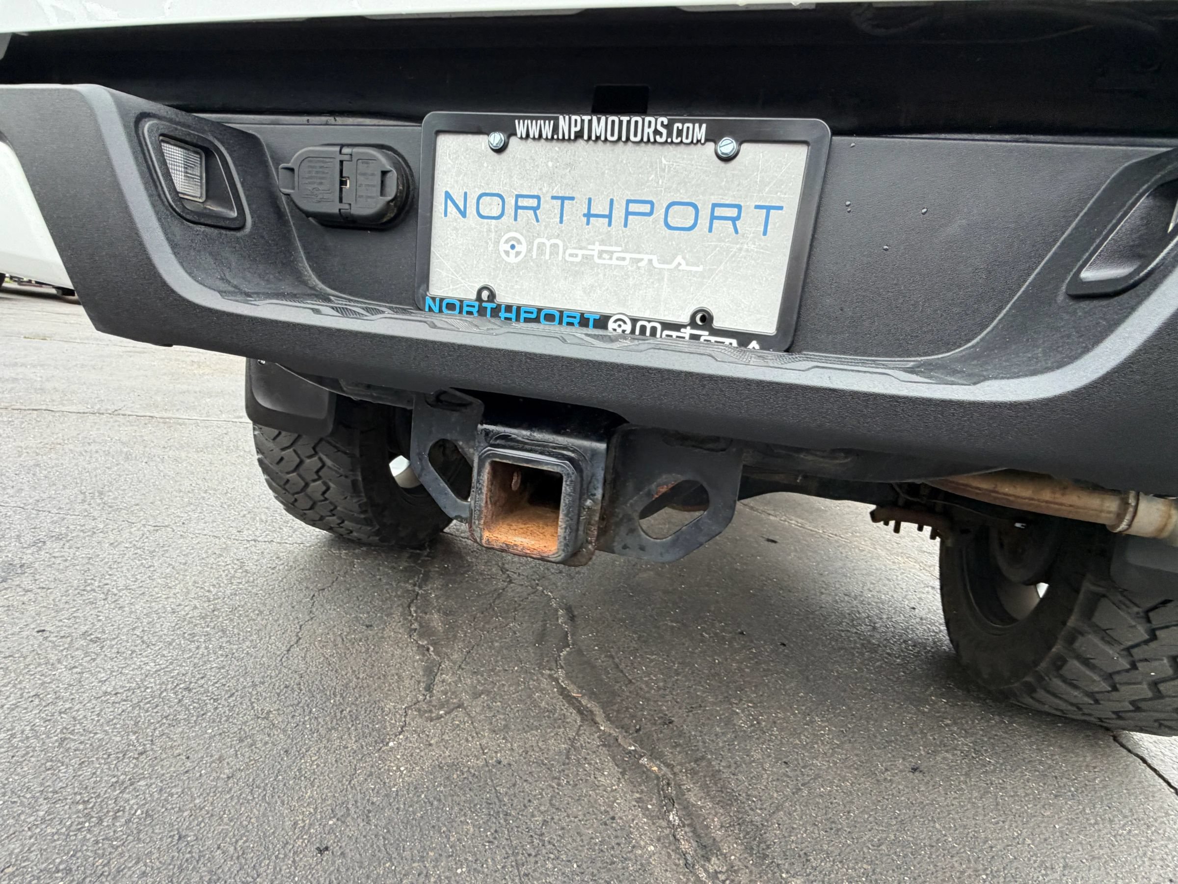 Used 2017 Toyota Tacoma SR AWD/4WD image 25