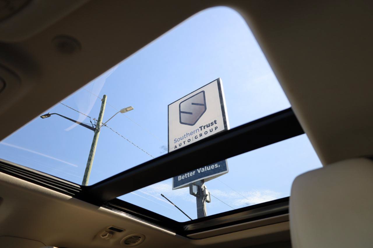 Used 2021 Ford Explorer Platinum AWD/4WD image 13