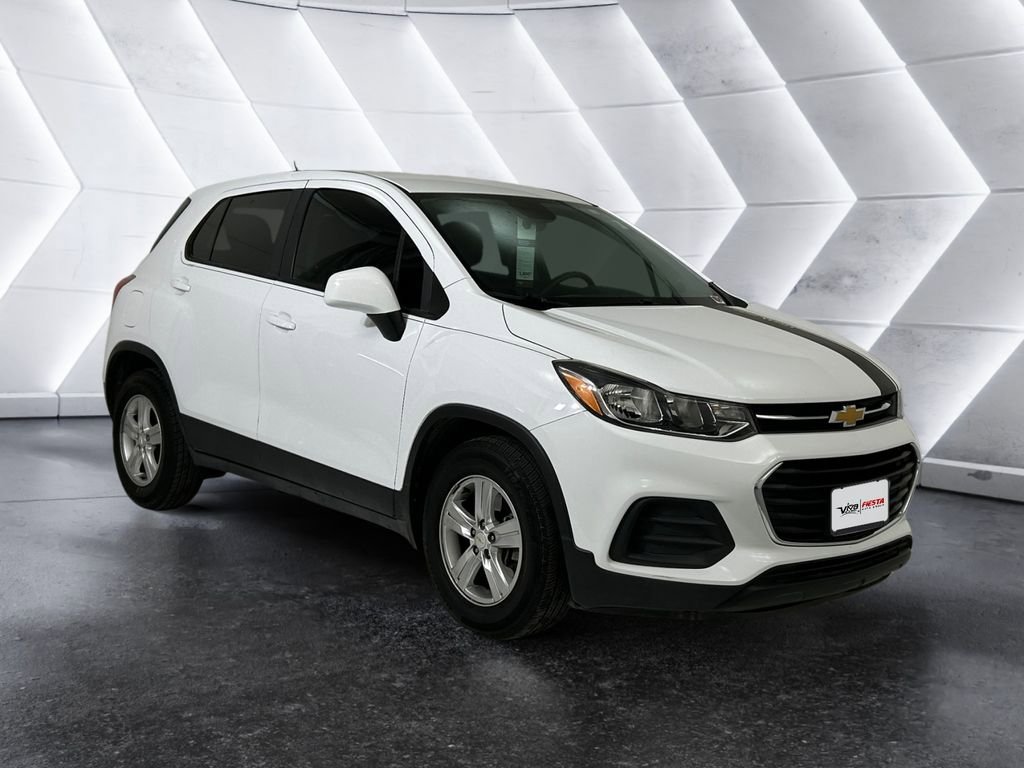Used 2021 Chevrolet Trax LS w/ Tint and Cruise Package FWD image 1