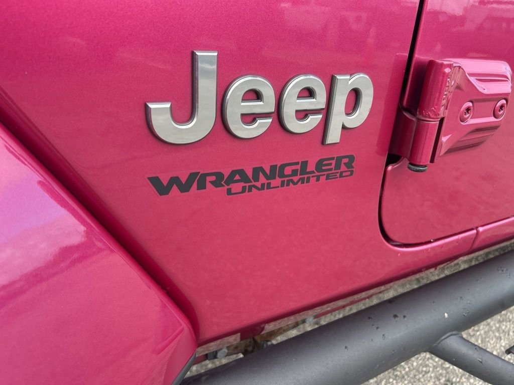 Used 2022 Jeep Wrangler Unlimited Sahara w/ LED Lighting Group image 19