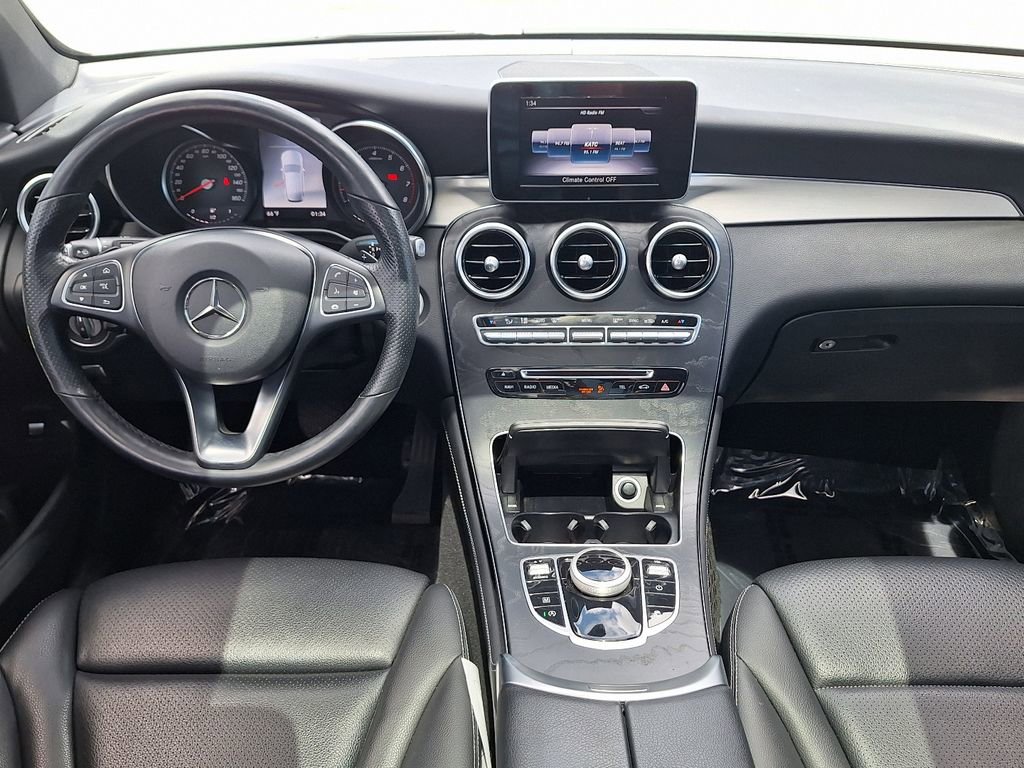 Used 2019 Mercedes-Benz GLC 300 4MATIC w/ Premium Package image 13