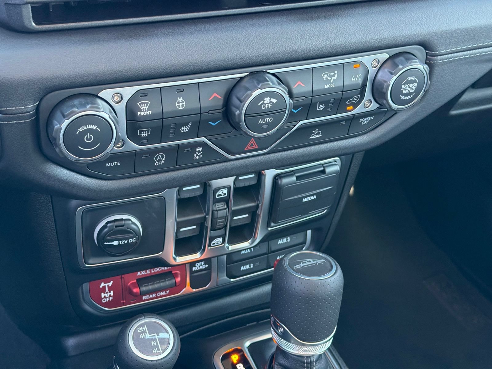 New 2026 Jeep Gladiator Mojave AWD/4WD image 23