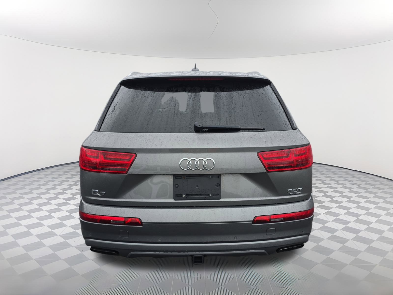 Used 2017 Audi Q7 3.0T Premium Plus w/ Premium Plus Package image 4