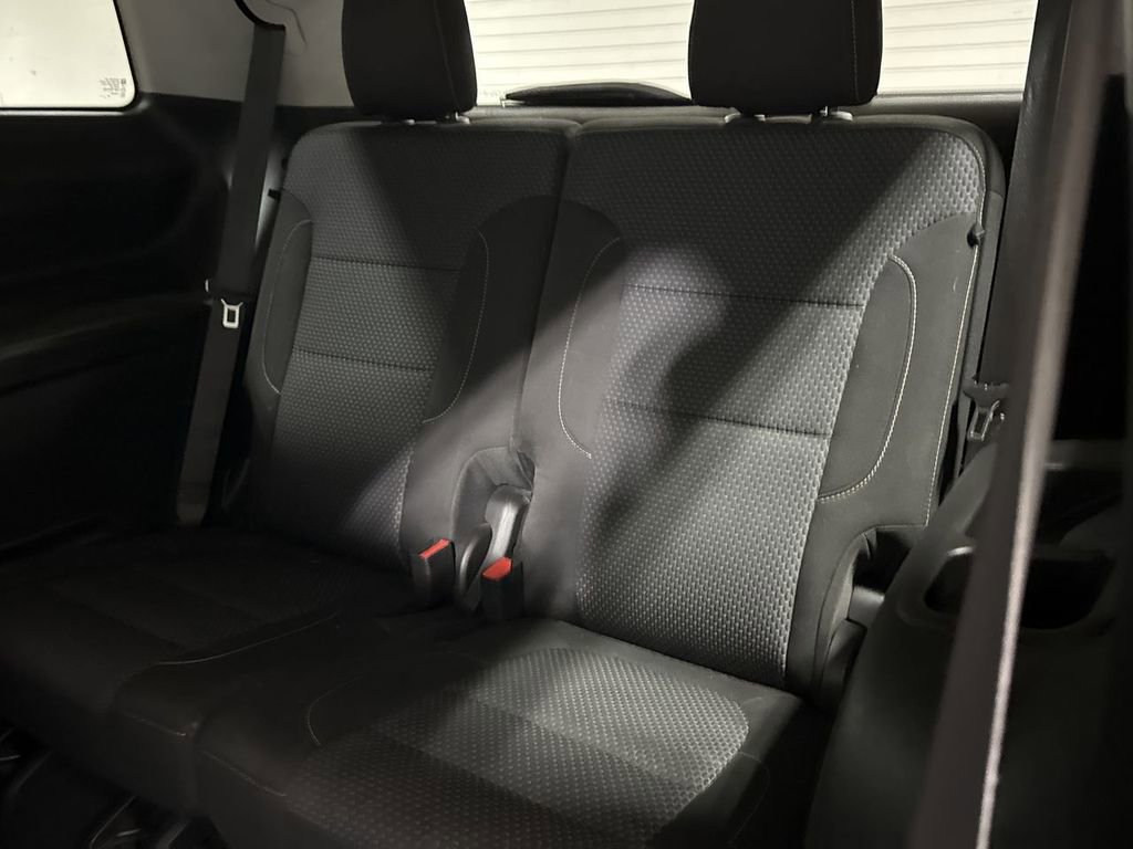 Used 2021 GMC Acadia SLE w/ Driver Convenience Package image 23