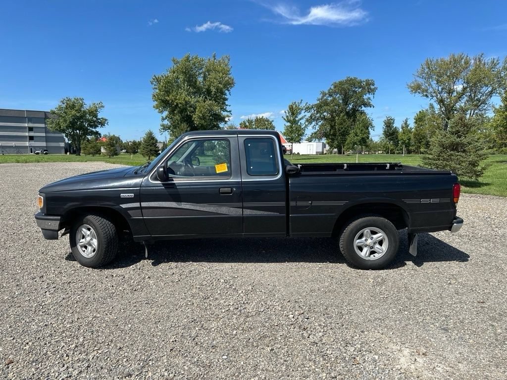 Used 1997 MAZDA B-Series Pickup SE RWD image 8