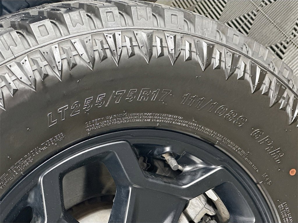 Used 2022 Jeep Gladiator Willys image 33