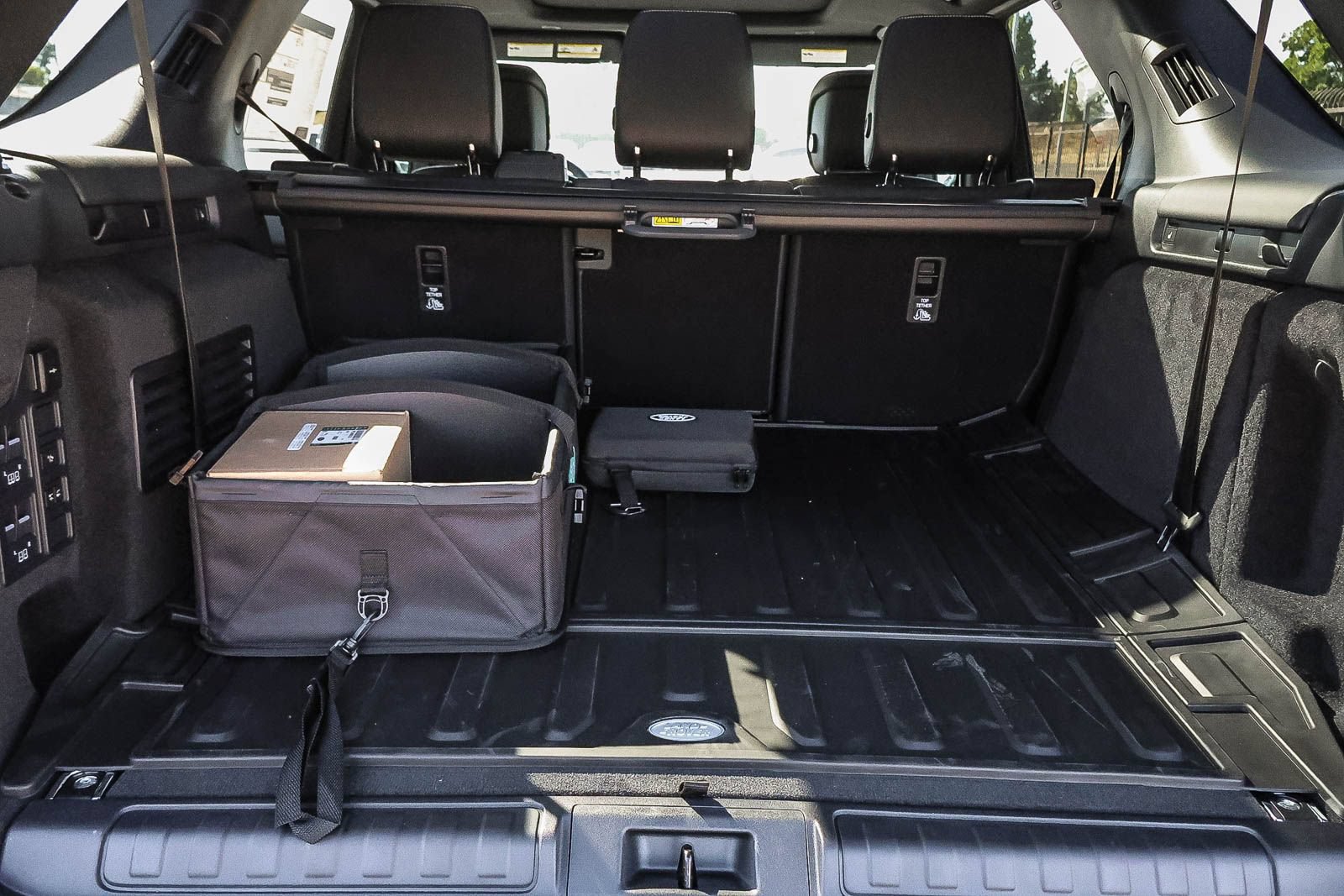 New 2026 Land Rover Discovery Limited Edition AWD/4WD image 26