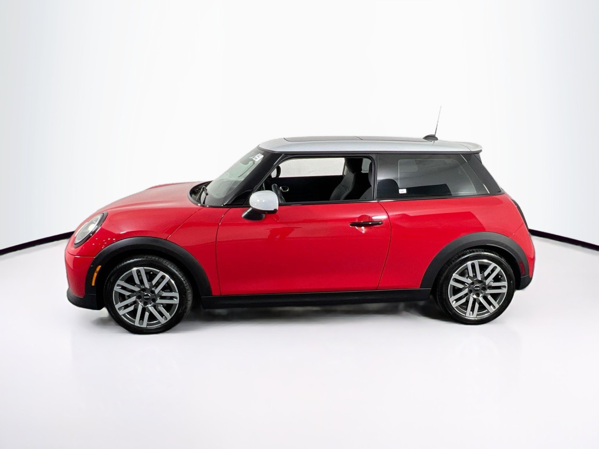 Used 2025 MINI Cooper S FWD image 8