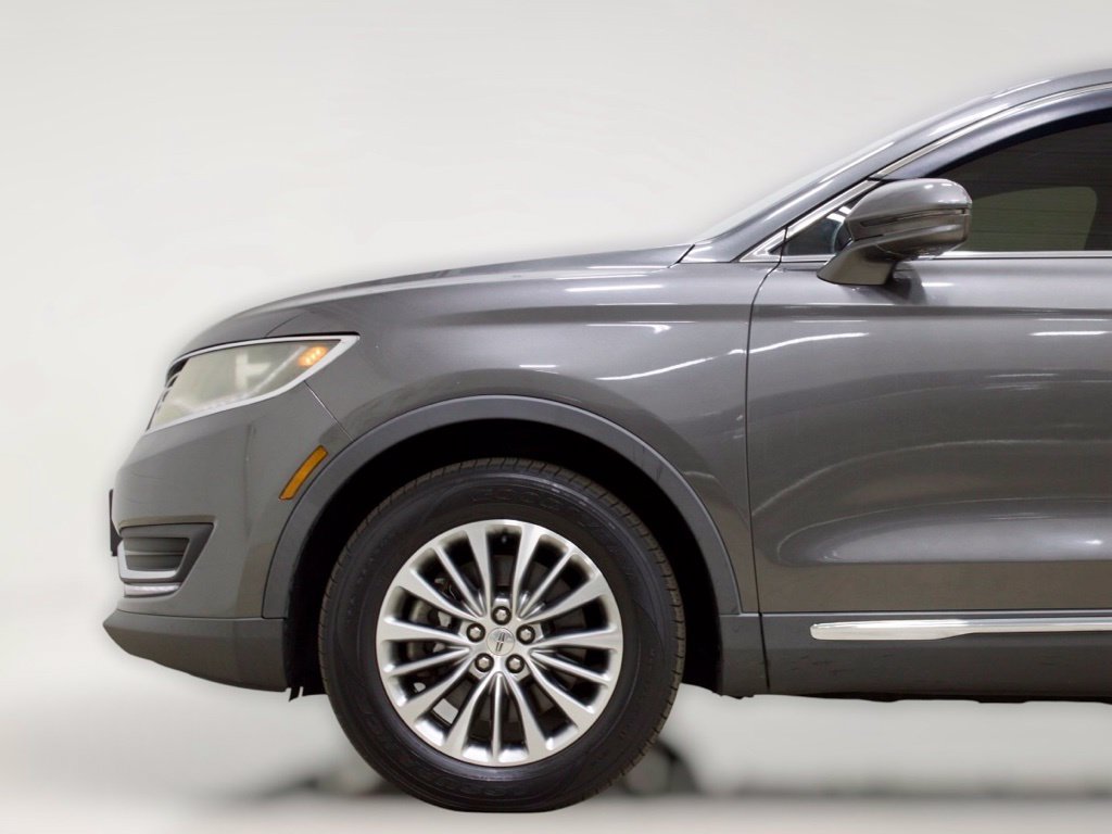 Used 2018 Lincoln MKX Select w/ Select Plus Package AWD/4WD image 6