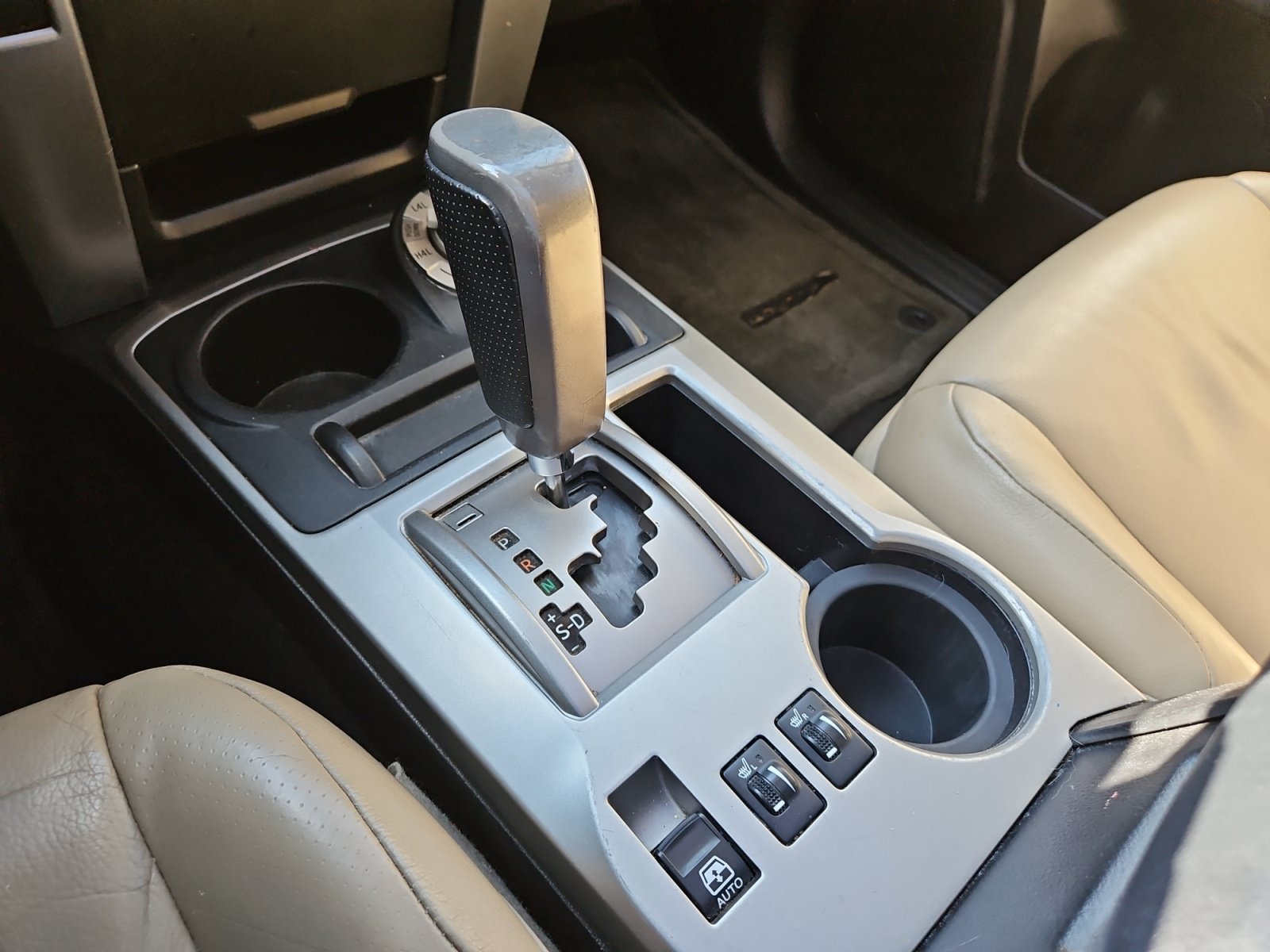 Used 2013 Toyota 4Runner Limited AWD/4WD image 28