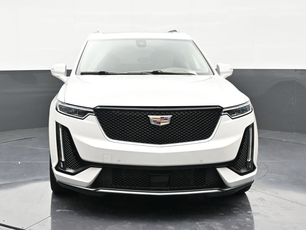Certified 2022 Cadillac XT6 Sport w/ Platinum Package AWD/4WD image 8