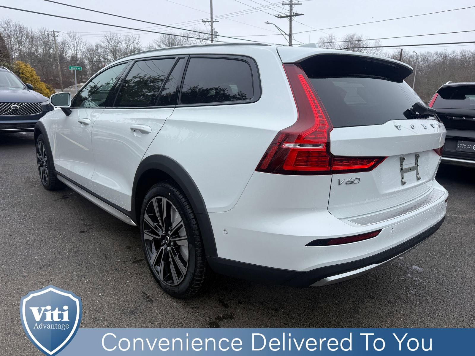 New 2026 Volvo V60 B5 Cross Country Ultra w/ Protection Package Premier image 6