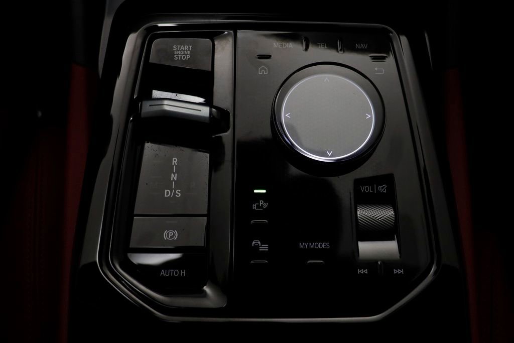 New 2026 BMW 530i xDrive w/ M Sport Package image 12