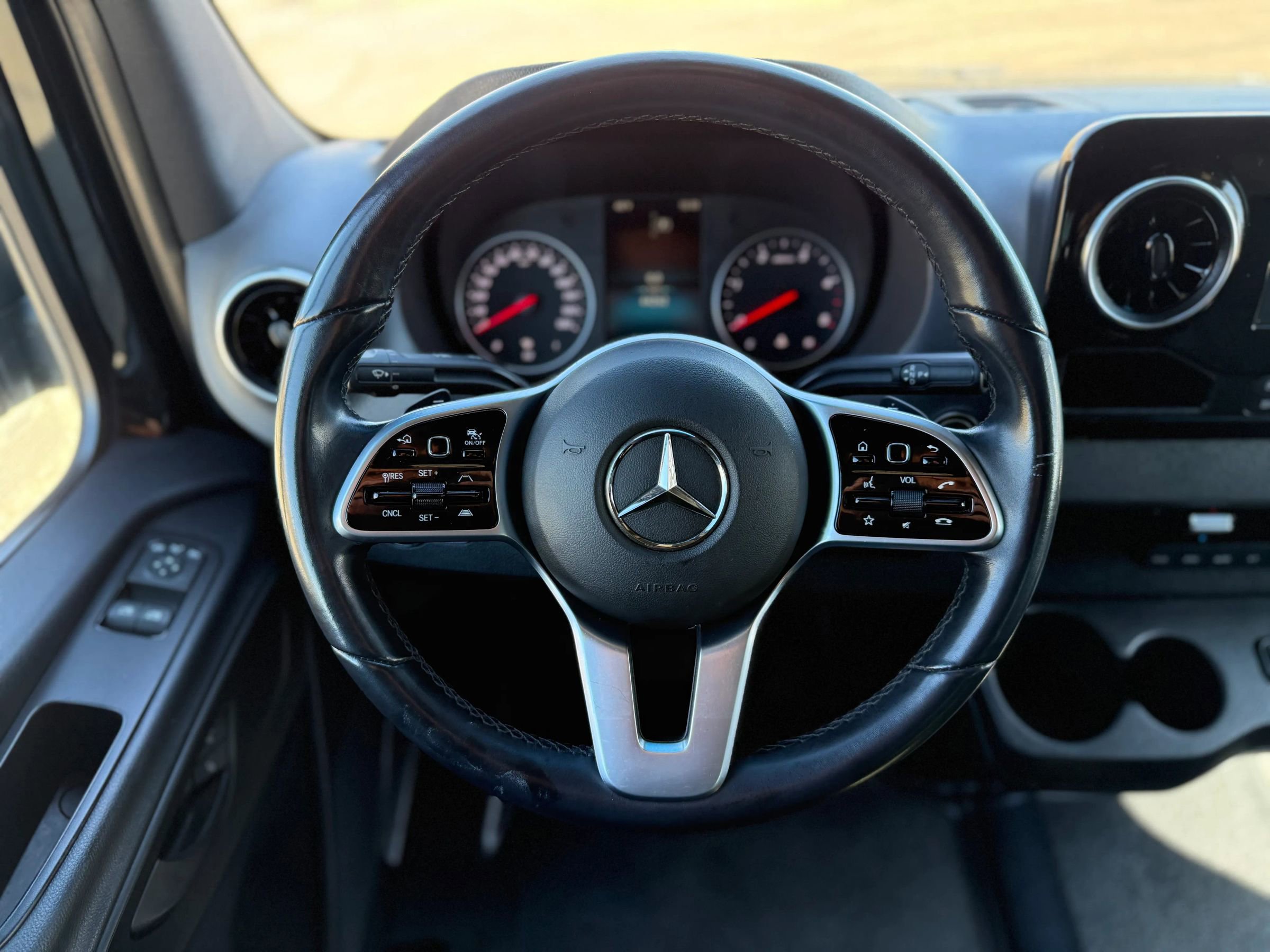 Used 2021 Mercedes-Benz Sprinter 2500 image 17