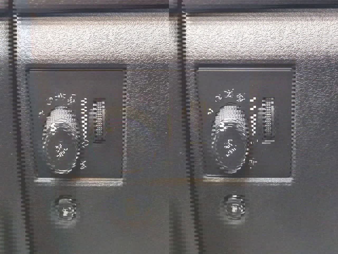 Used 2015 Jeep Grand Cherokee Laredo w/ Quick Order Package 23E image 18