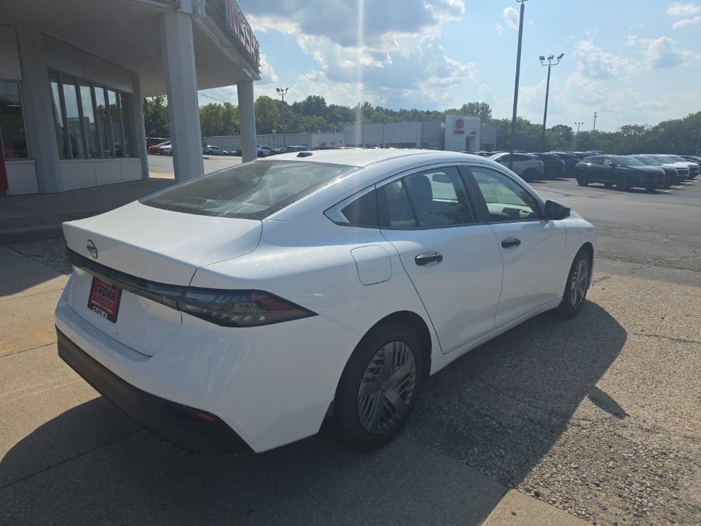 New 2027 Nissan Sentra S w/ Floor Mat Package FWD image 3
