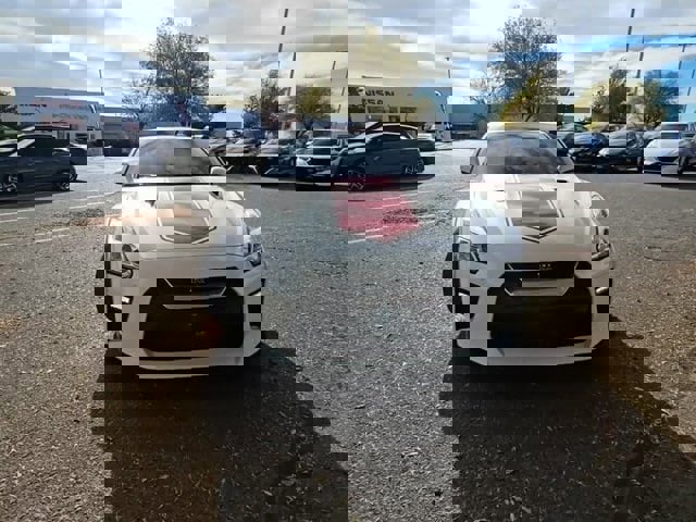 Used 2020 Nissan GT-R Premium image 3