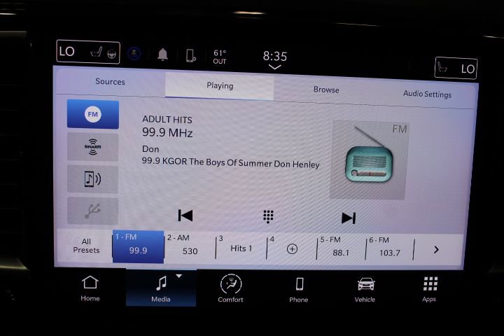 Used 2023 Chrysler Pacifica Touring-L image 44