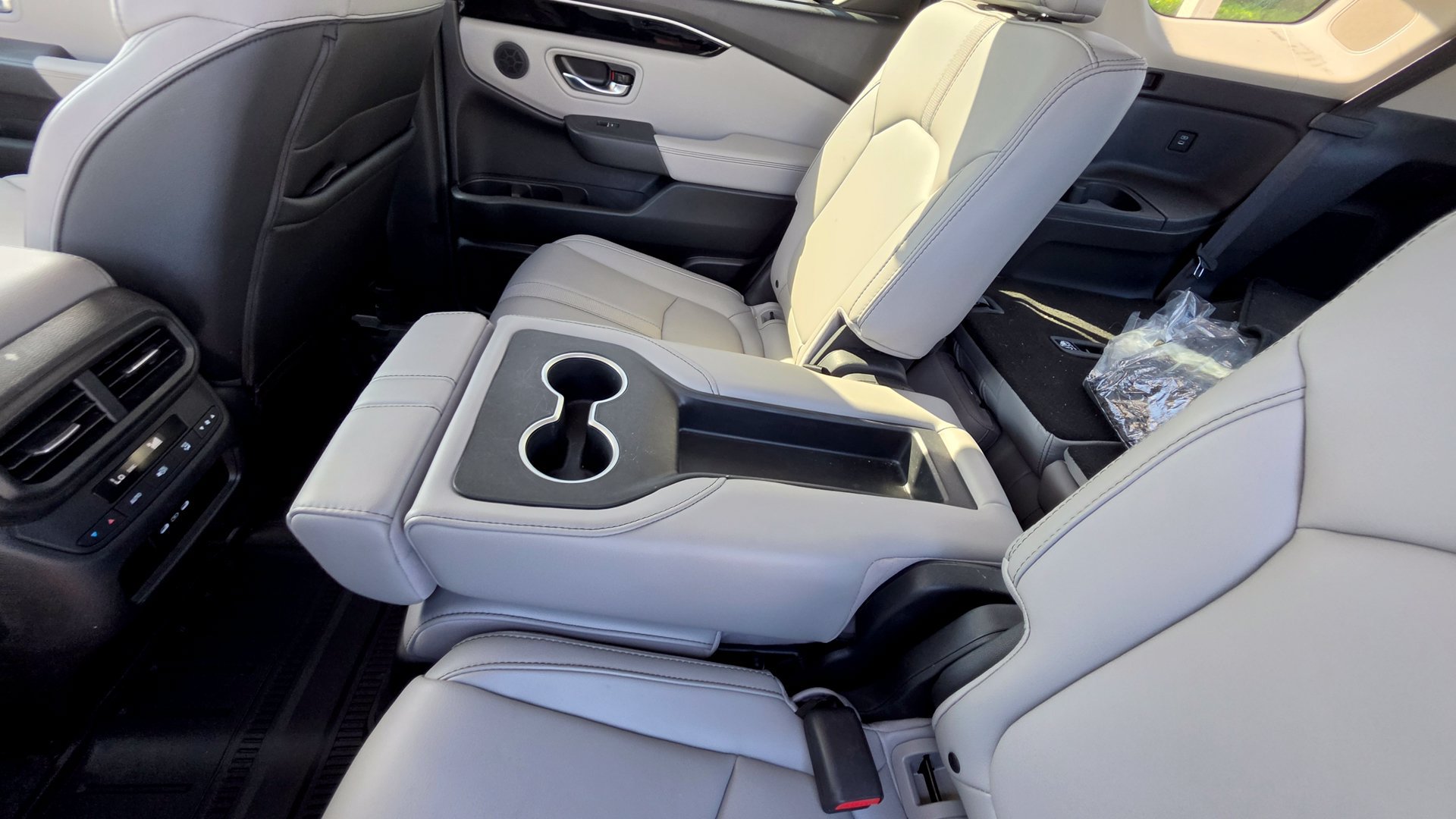 Used 2025 Honda Pilot Touring image 26