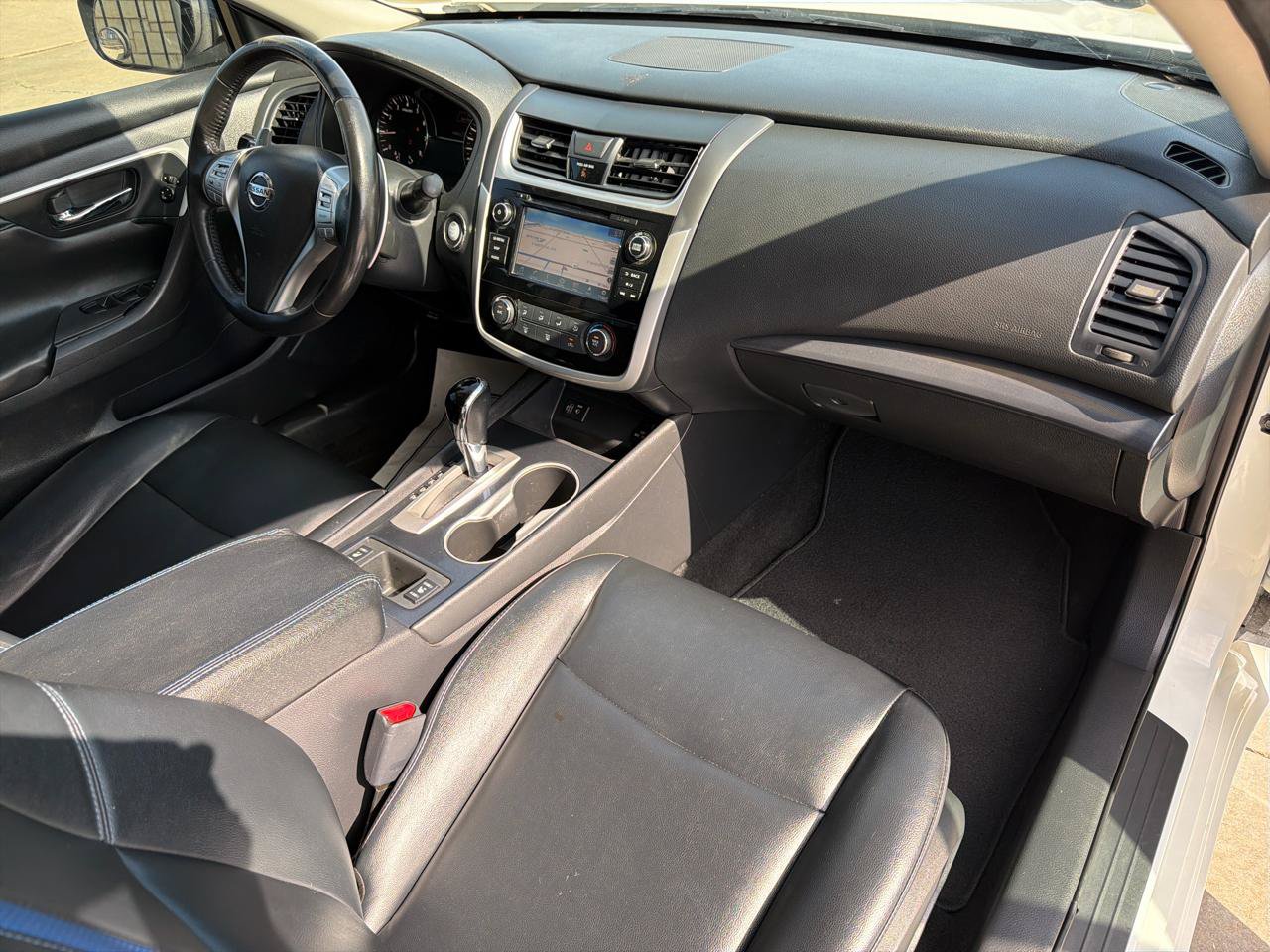 Used 2018 Nissan Altima 2.5 SR w/ SR Midnight Edition FWD image 19