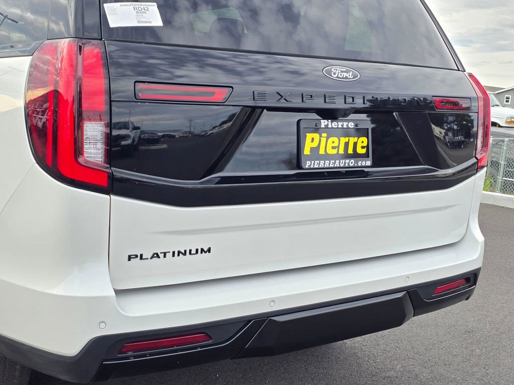 New 2026 Ford Expedition Platinum w/ Stealth Appearance Package image 6