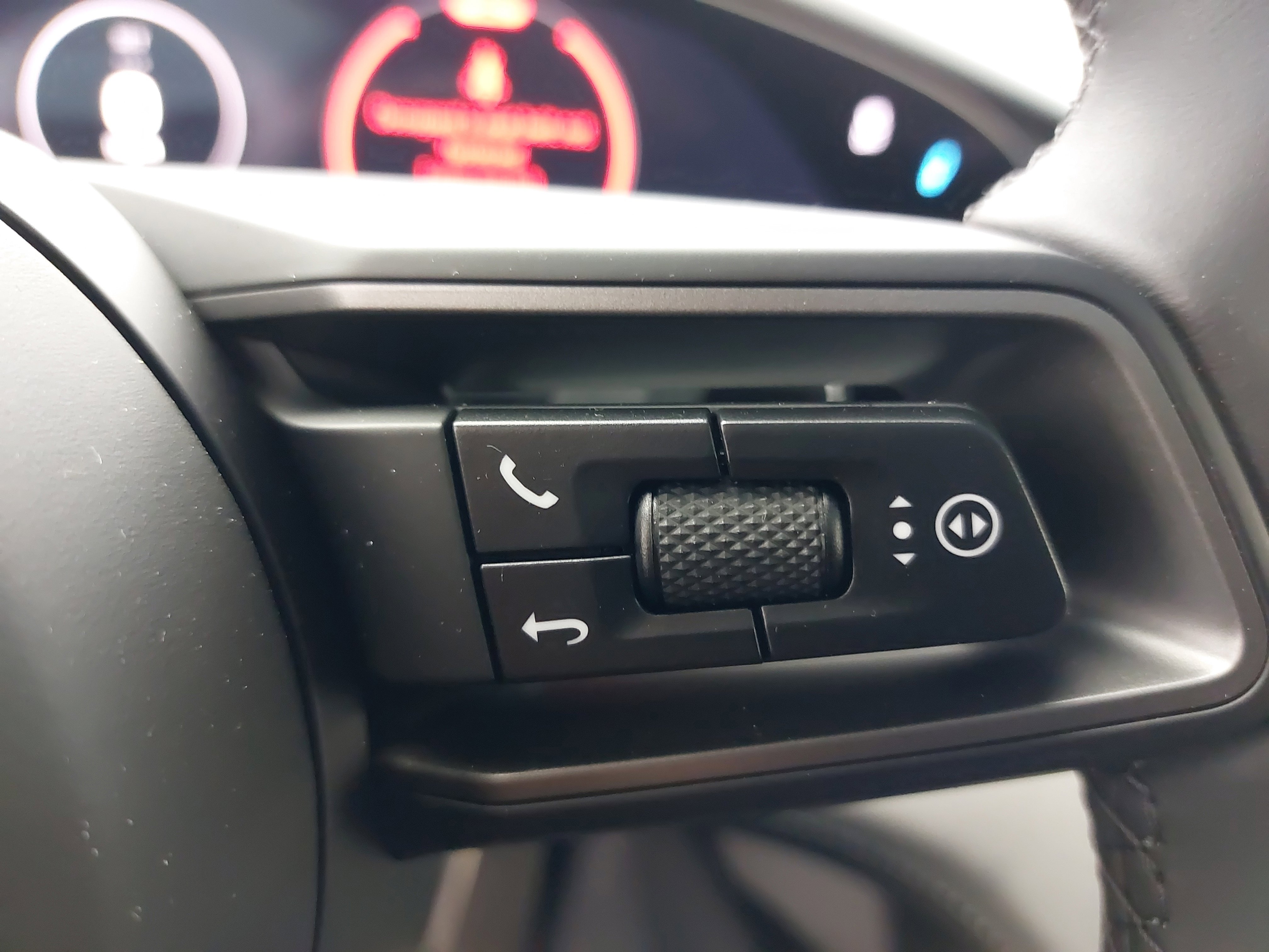 New 2025 Porsche Taycan 4S image 20