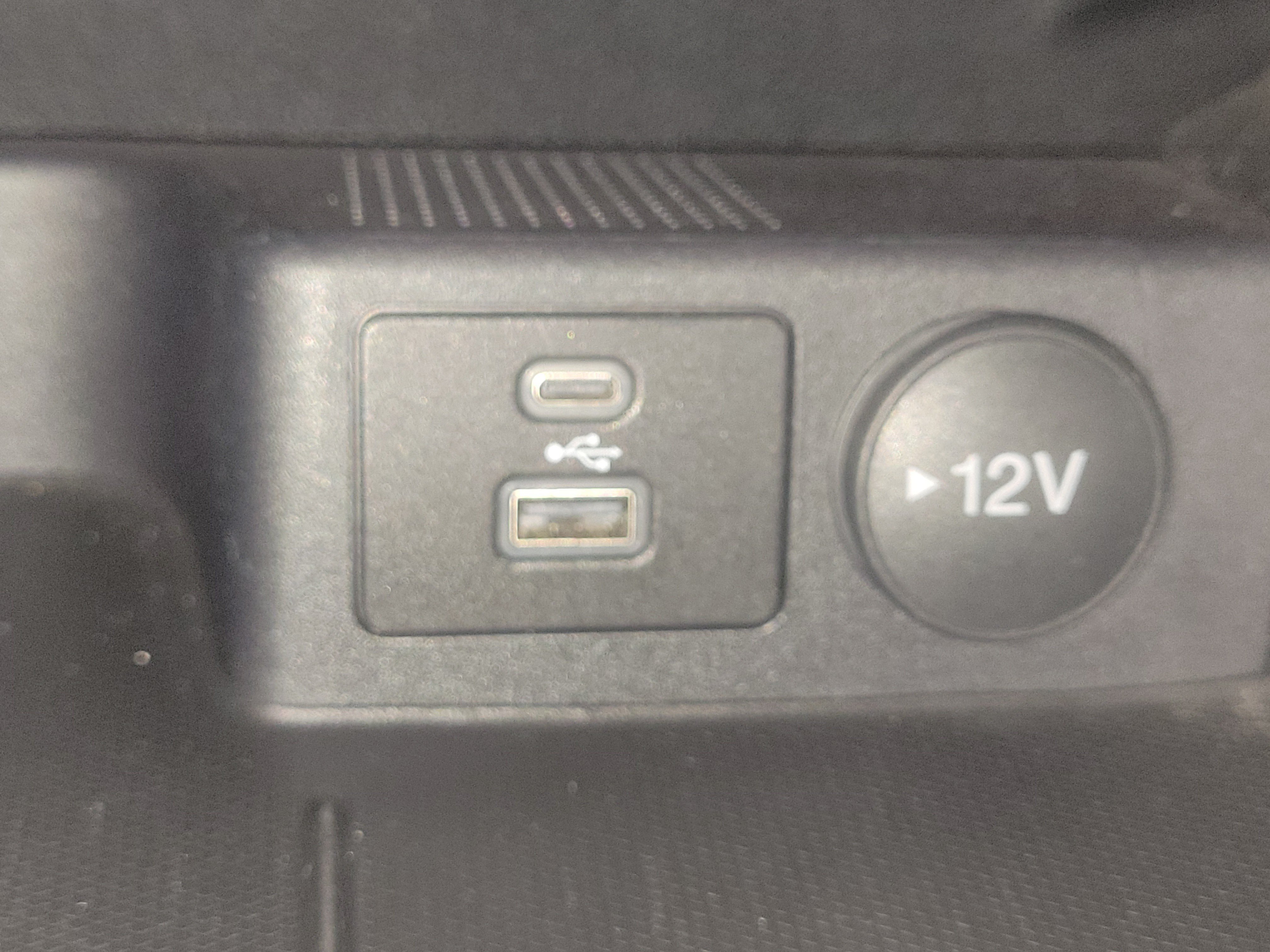 Used 2023 Ford Escape ST-Line FWD image 32
