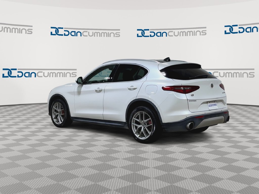 Used 2018 Alfa Romeo Stelvio Ti w/ TI Performance Package AWD/4WD image 6