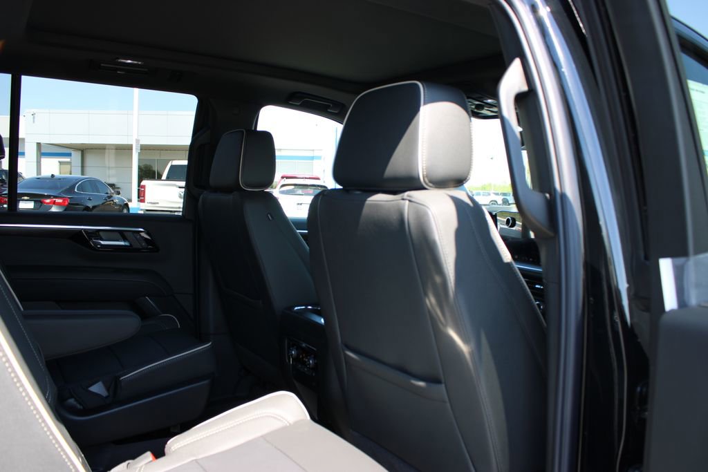 New 2026 Chevrolet Tahoe Premier w/ Sun And Tow Package AWD/4WD image 34