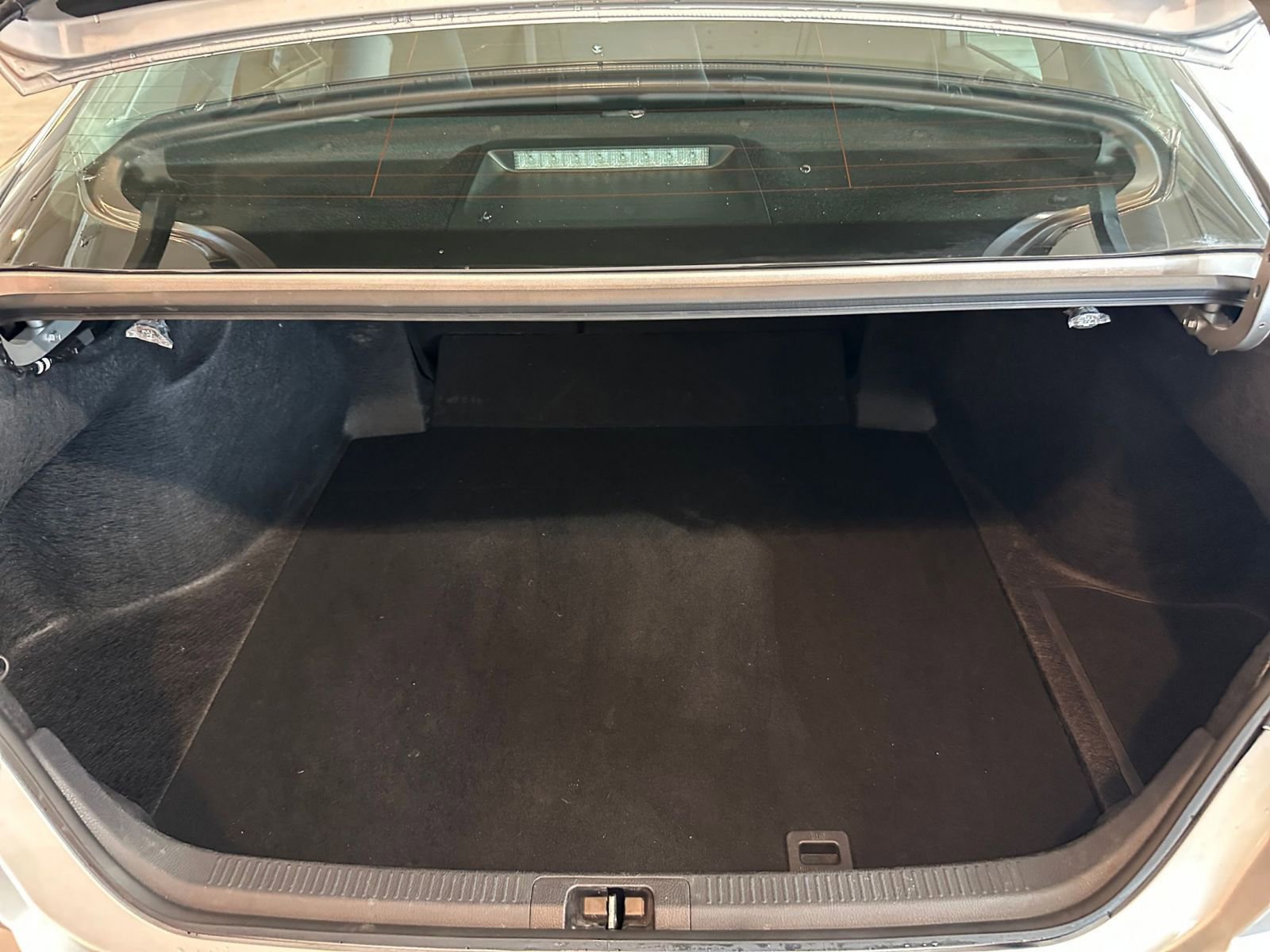 Used 2025 Toyota Camry LE FWD image 31