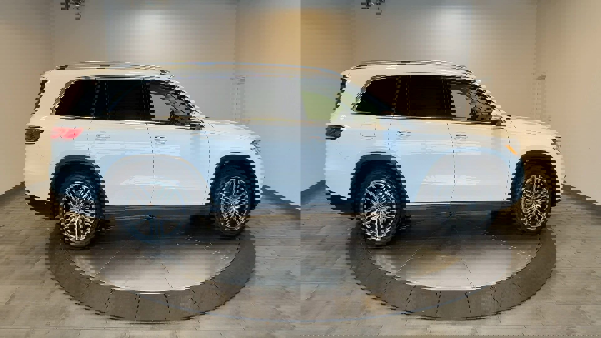 Used 2022 Mercedes-Benz GLS 450 4MATIC image 9