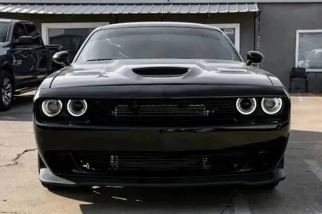 Used 2023 Dodge Challenger SXT w/ Blacktop Package image 5