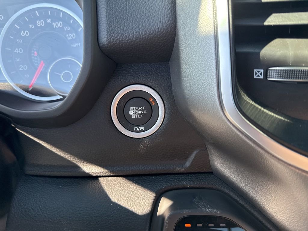 New 2026 RAM 1500 4x4 Crew Cab image 16